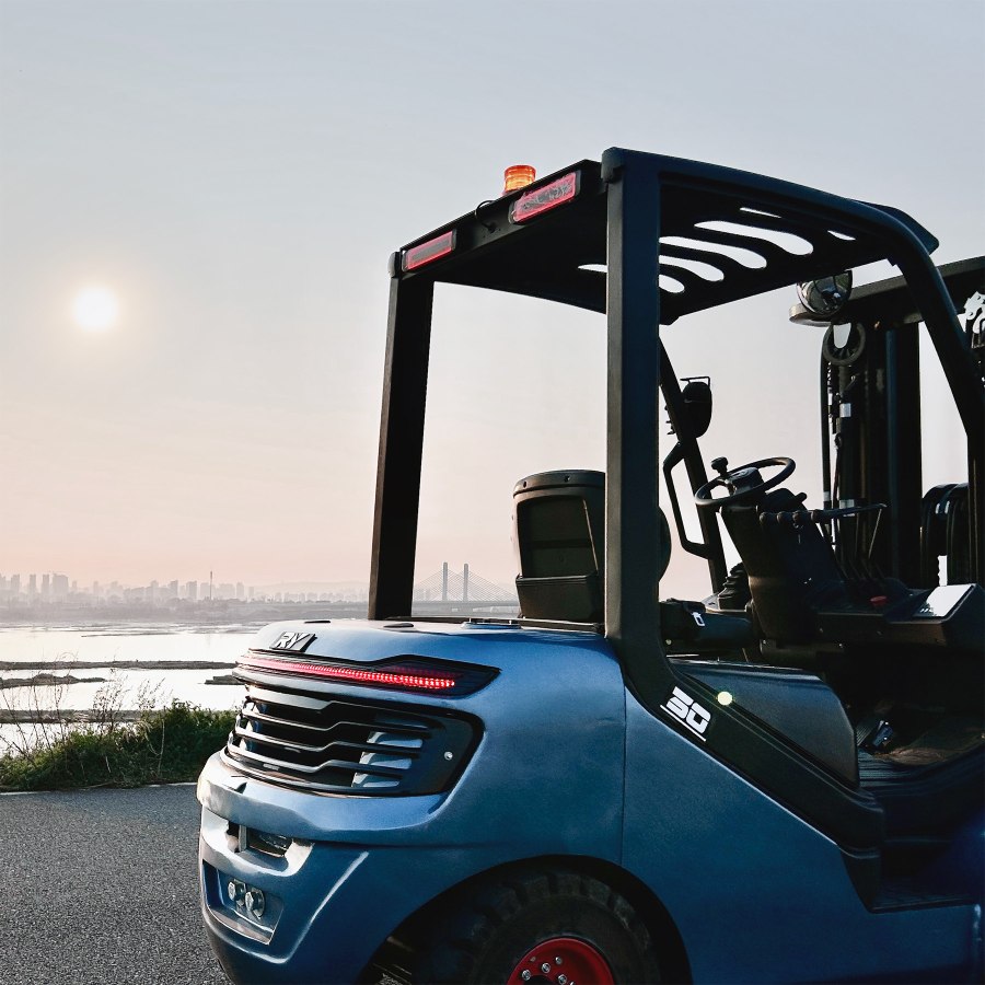 Royal_Forklifts_Electric_Forklift-Productpagina