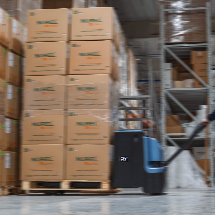 Royal_Forklifts_Stacker-socials