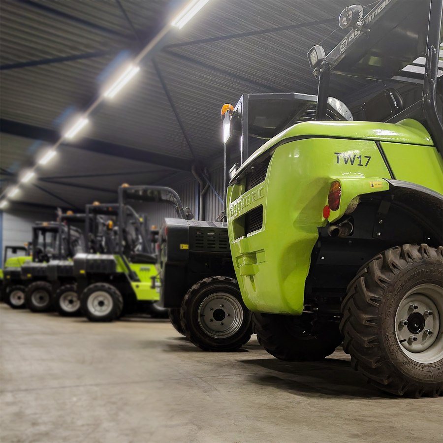 Agrimac ruwterreinheftrucks te huur bij Van Deurzen Heftrucks